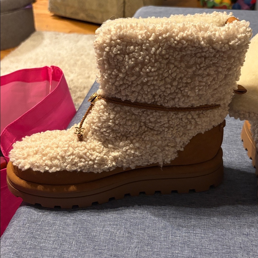 Sam Edelman Cozy Shearling Ankle Boots woman’s 9 new without tags
